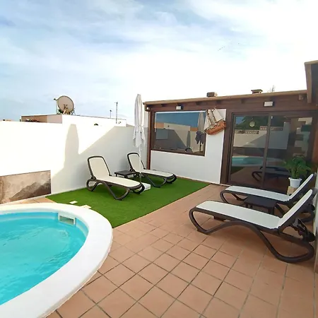 Enola Villa La Oliva