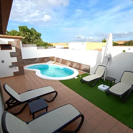 Enola Villa La Oliva