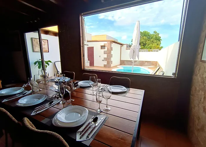 Enola * לה אוליבה