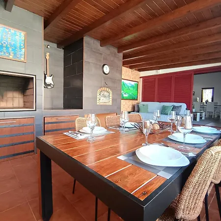 Enola לה אוליבה